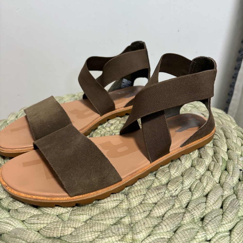 Sorel Ella ll Olive Green Suede Flat Sandals - Picture 6 of 12